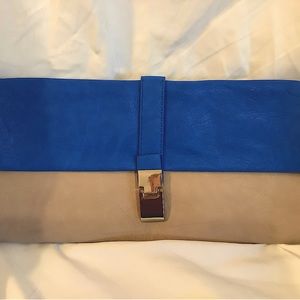 Urban Expressions clutch